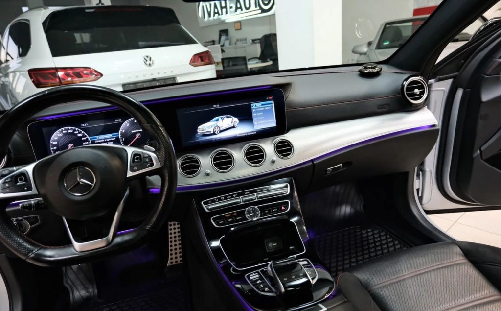 Mercedes-Benz E 2016