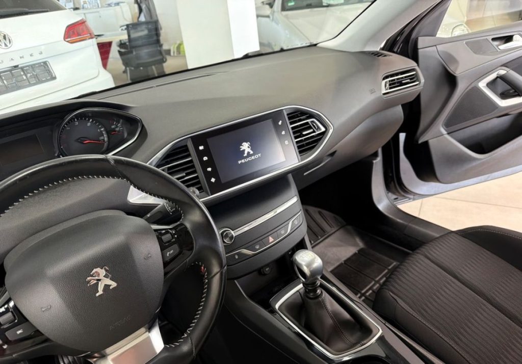 Peugeot 308 2017