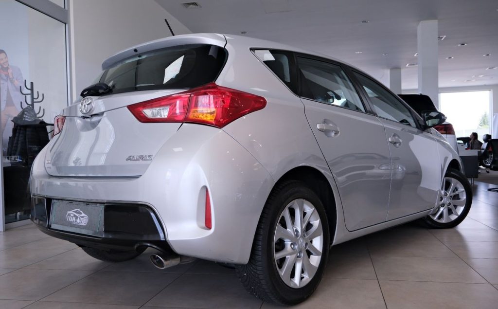 Toyota Auris 2013