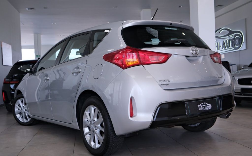 Toyota Auris 2013