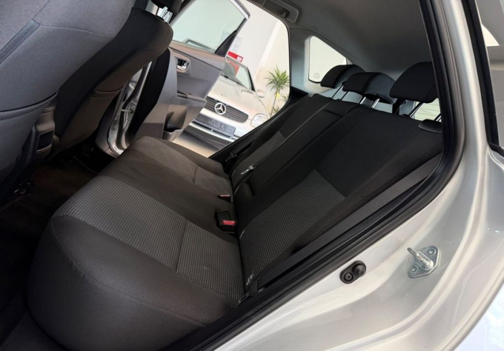 Toyota Auris 2013