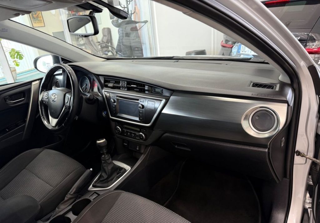 Toyota Auris 2013