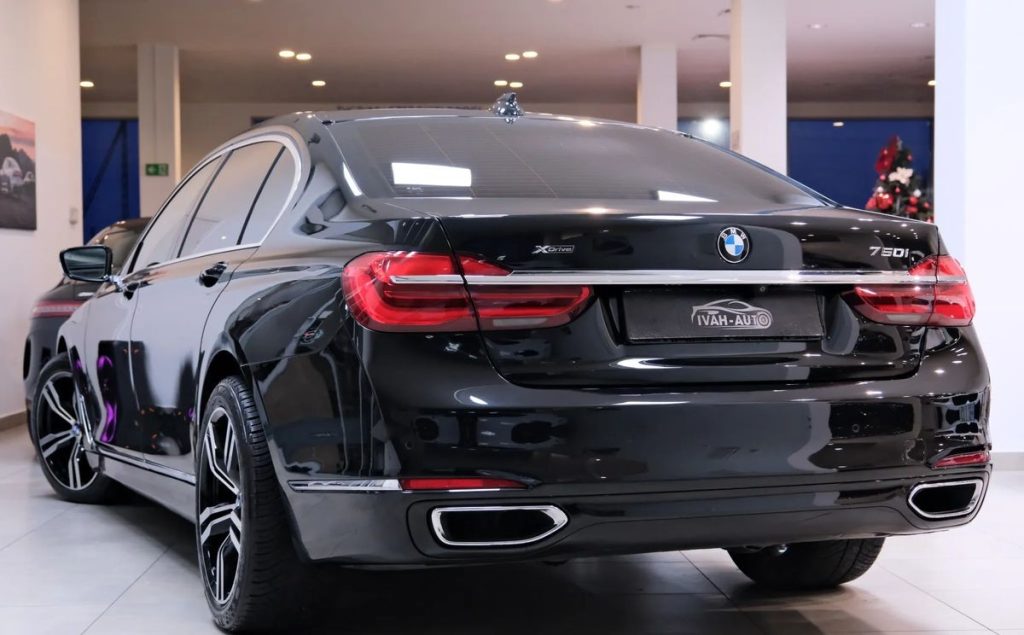 BMW 7 2016