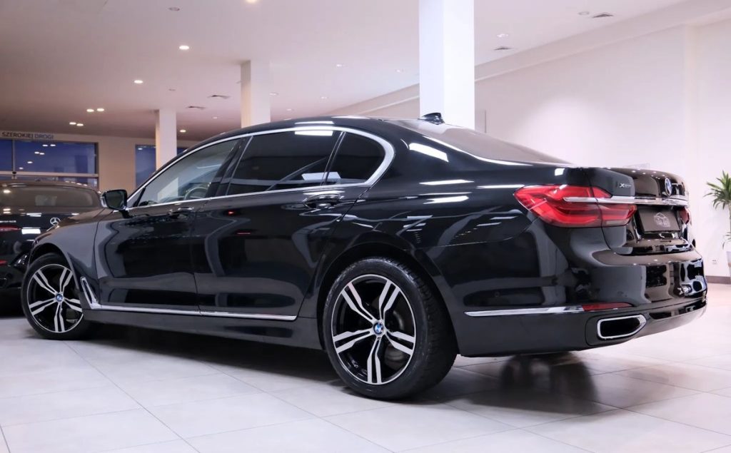 BMW 7 2016