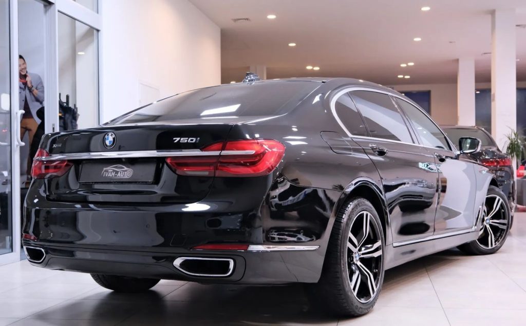 BMW 7 2016