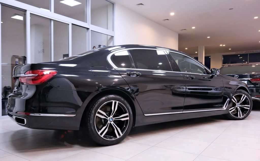 BMW 7 2016