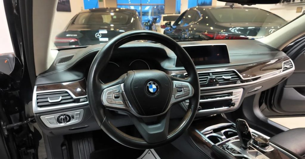 BMW 7 2016
