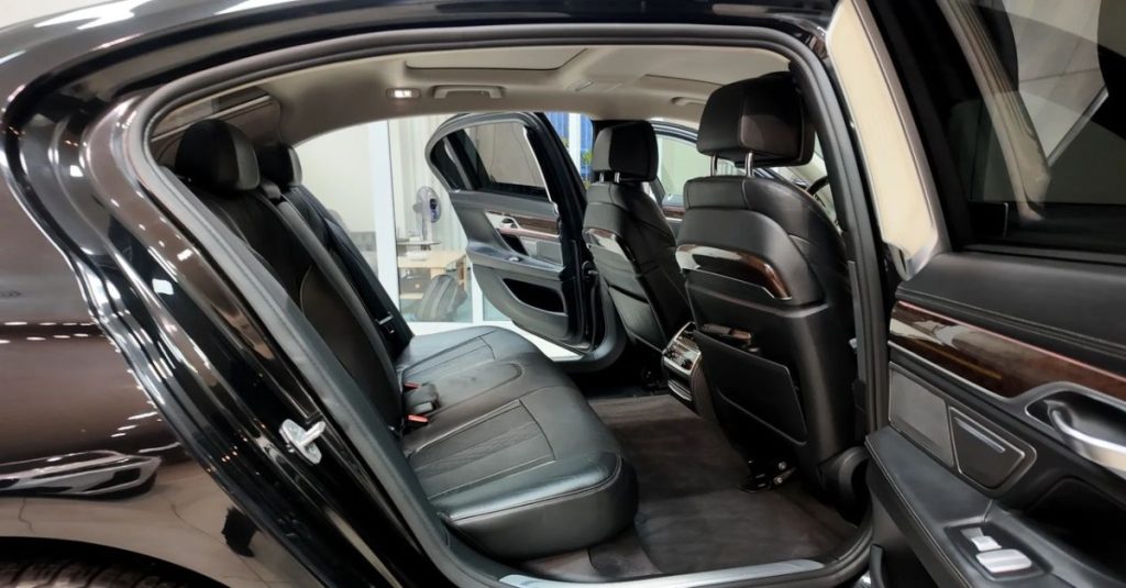 BMW 7 2016