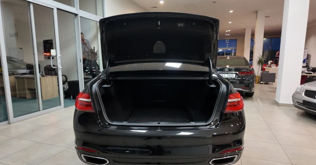 BMW 7 2016