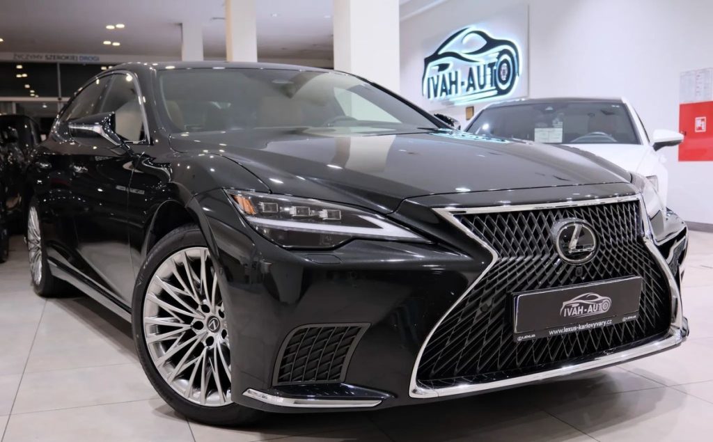 Lexus LS 2025