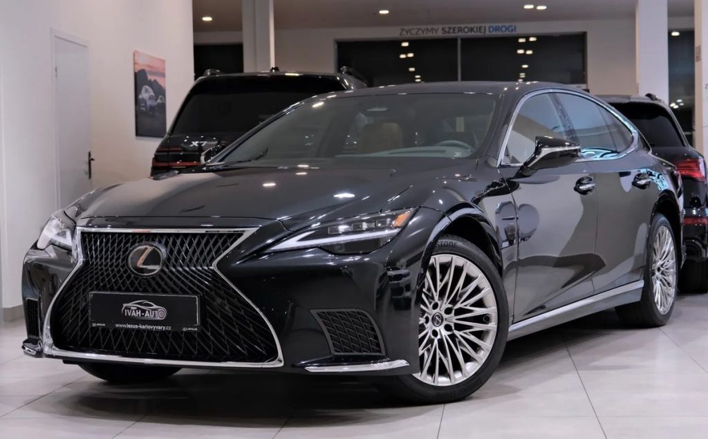 Lexus LS 2025