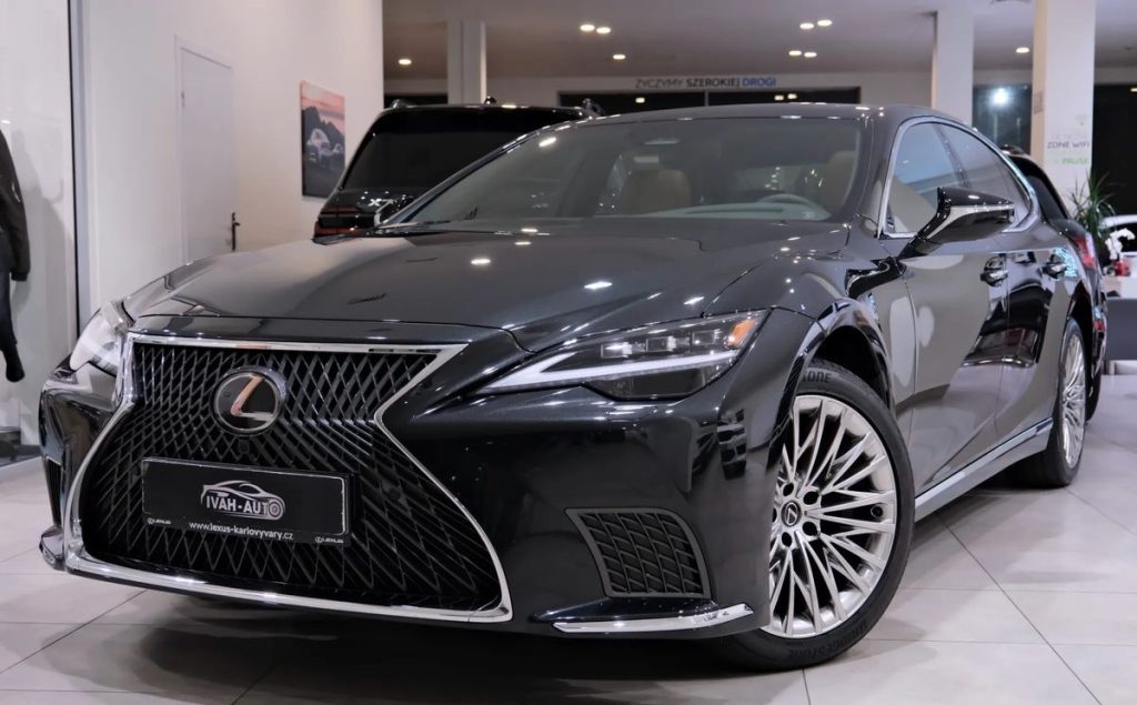 Lexus LS 2025