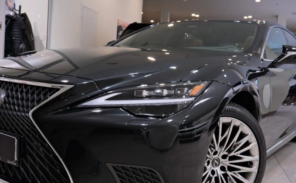 Lexus LS 2025
