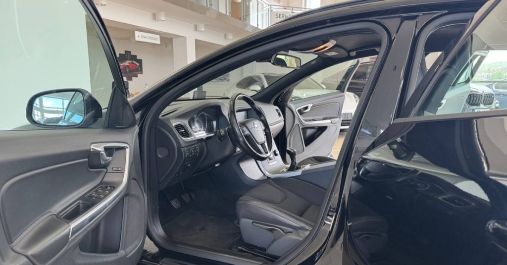 Volvo V60 2015