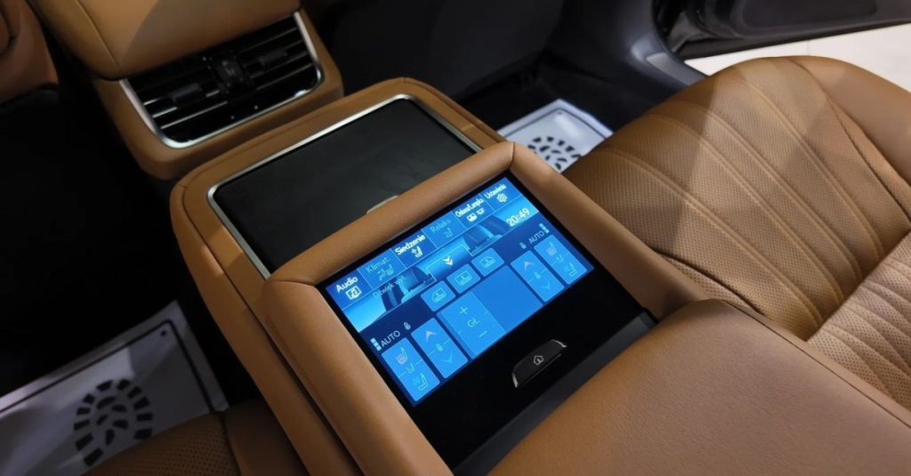 Lexus LS 2025