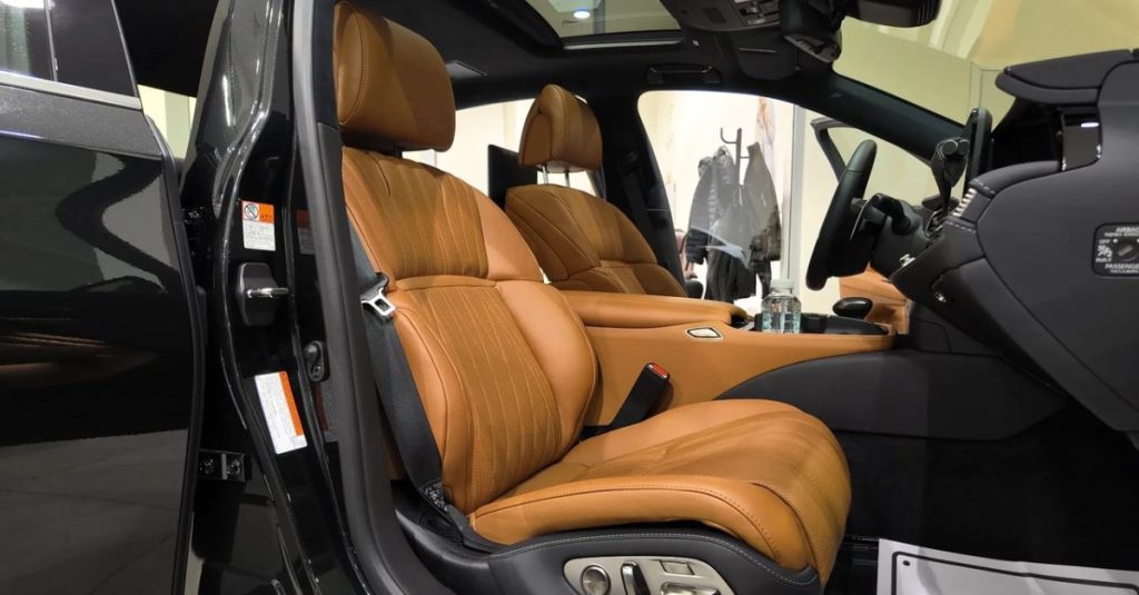 Lexus LS 2025