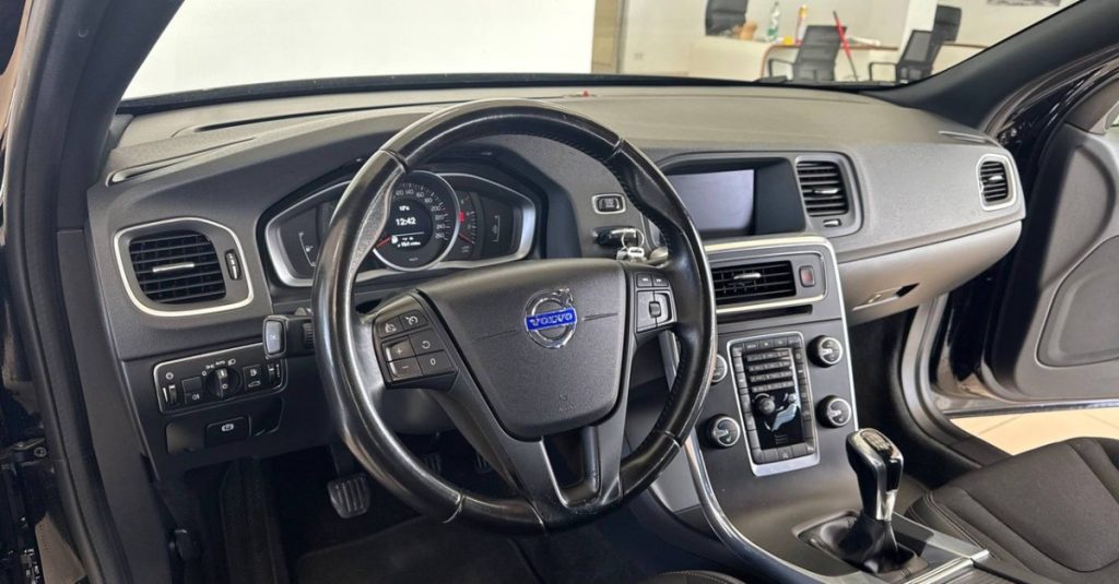 Volvo V60 2015
