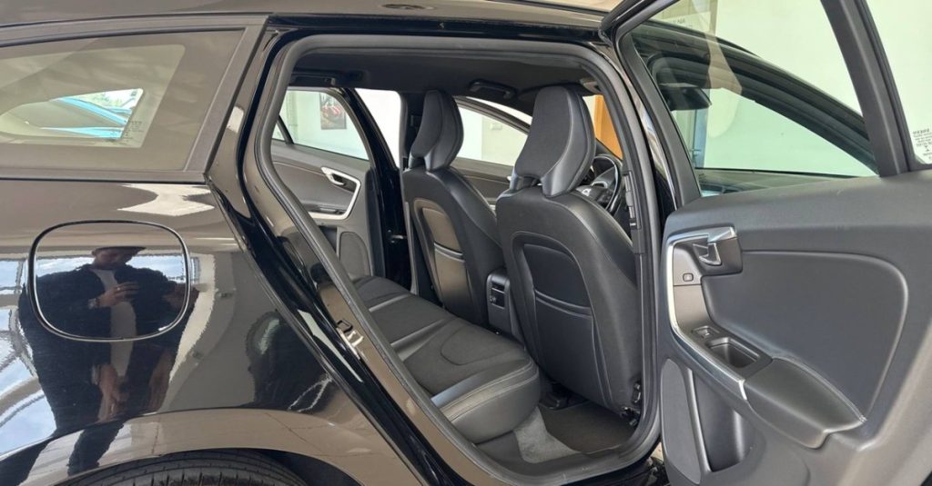 Volvo V60 2015
