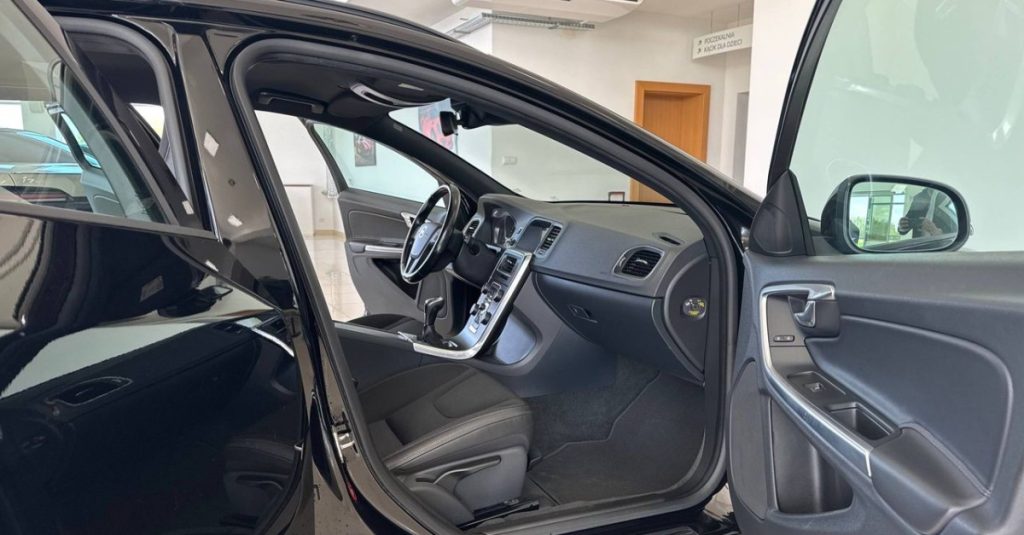 Volvo V60 2015