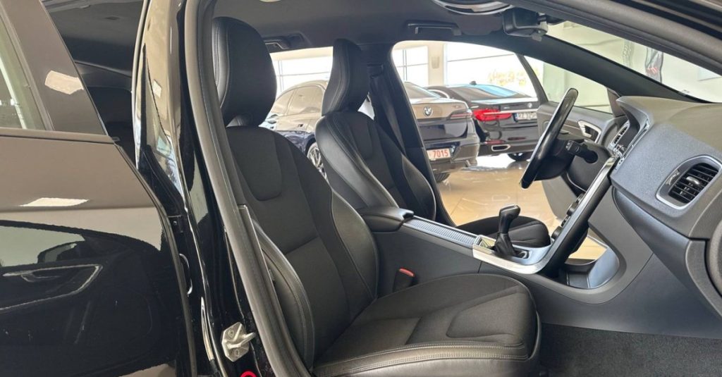 Volvo V60 2015