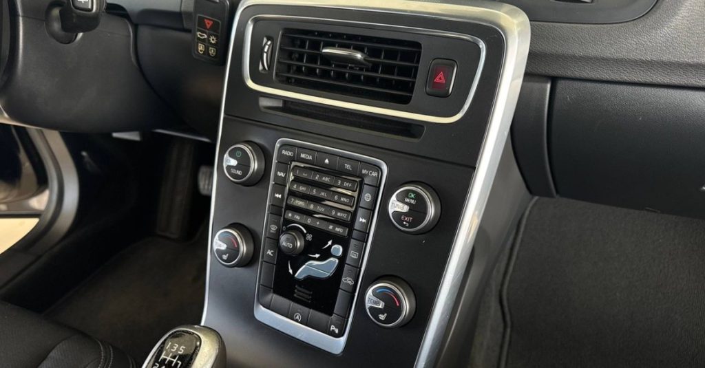 Volvo V60 2015