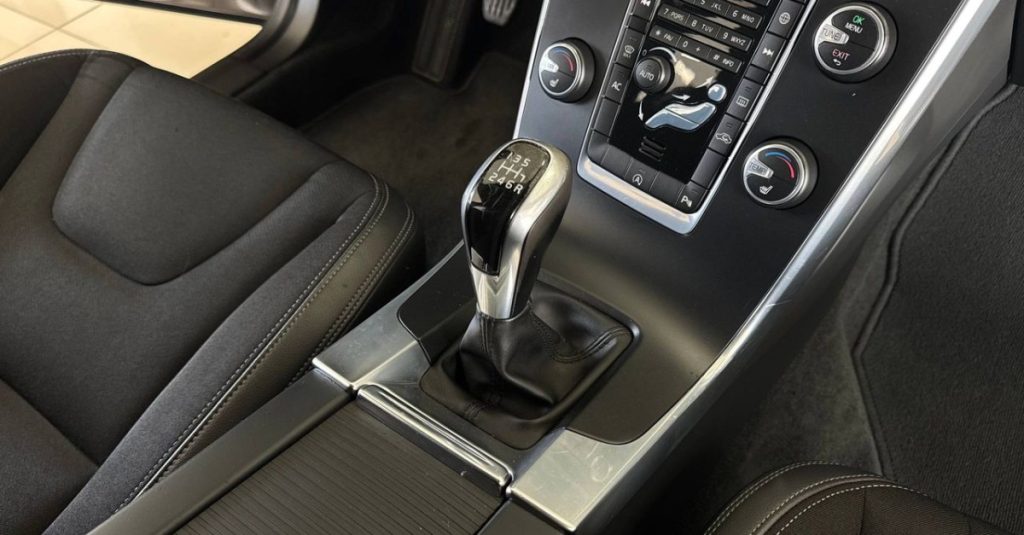 Volvo V60 2015